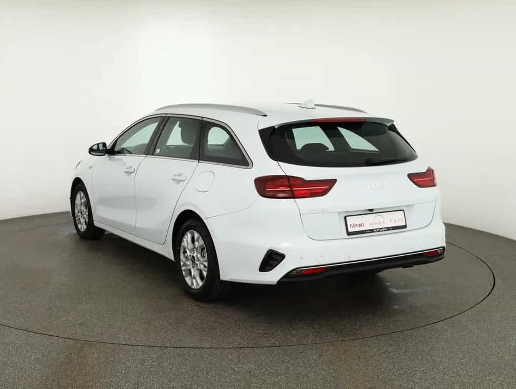 Kia Ceed SW 1.5 T-GDI Vision Navi Kamera PDC USB AHK 05/2022-photo-1