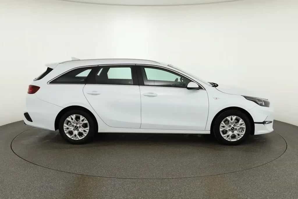 Kia Ceed SW 1.5 T-GDI Vision Navi Kamera PDC USB AHK 05/2022-photo-4