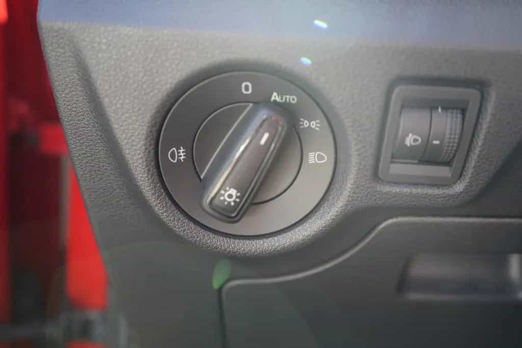Skoda Kamiq 1.0 TSI Clever LED PDC Sitzheizung DAB USB 07/2021-photo-22