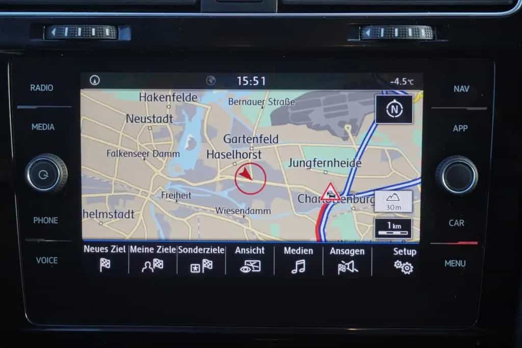 Volkswagen Golf VII 1.5 TSI IQ.DRIVE DSG Navi ACC AHK 04/2019-photo-17