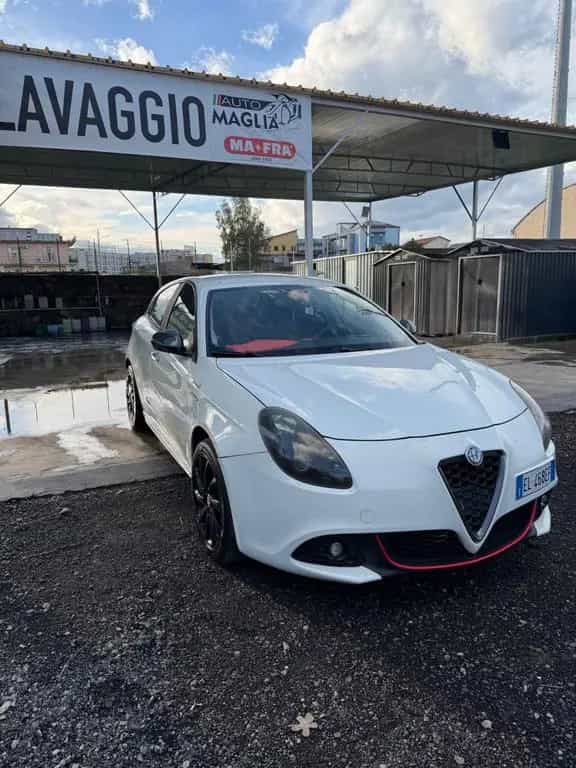 Alfa Romeo Giulietta 1.6 JTDm-2 105 CV 02/2012-photo-1