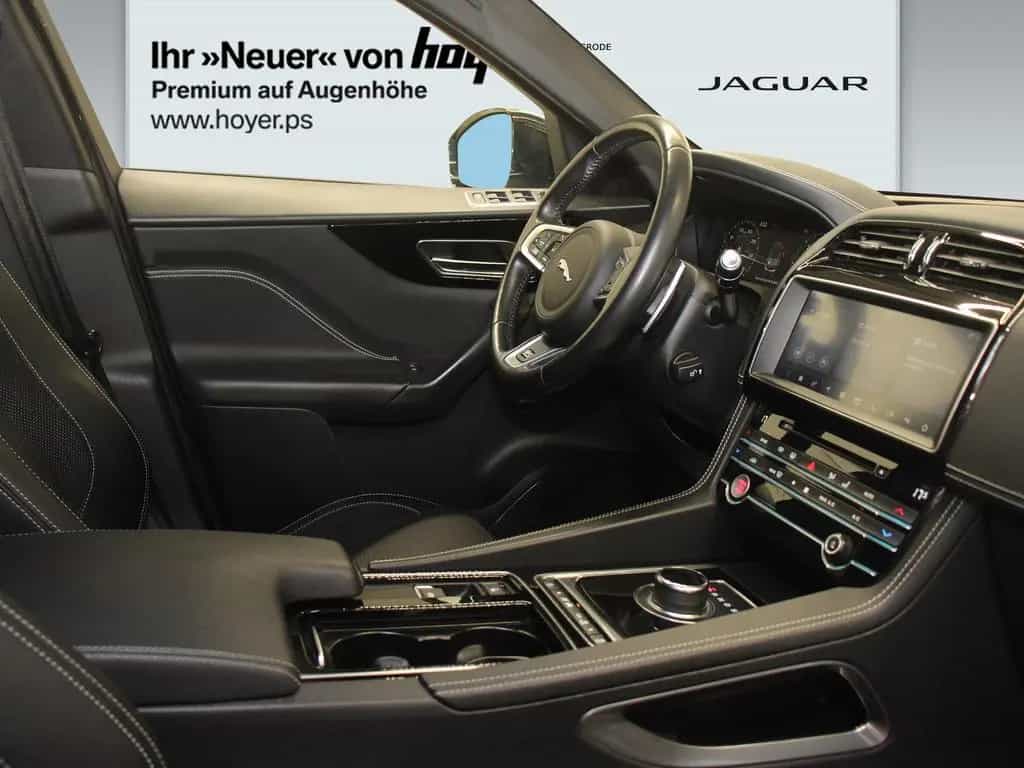 Jaguar F-Pace 30d R-Sport AWD Xenon Pano Navi DAB Winte 02/2020-photo-3