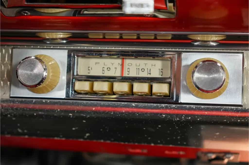 Plymouth Other Fury M1109 03/1961-photo-26