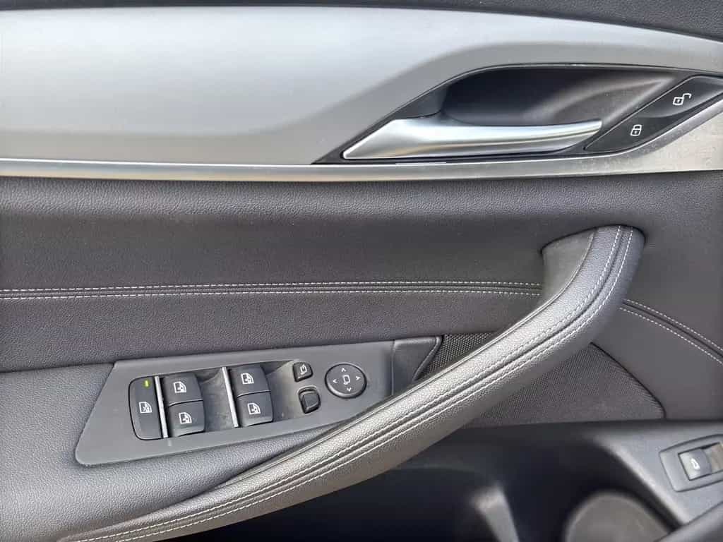 BMW 5 Series 520 d Sport LED Head-Up Leder BLIS Garantie 08/2021-photo-18