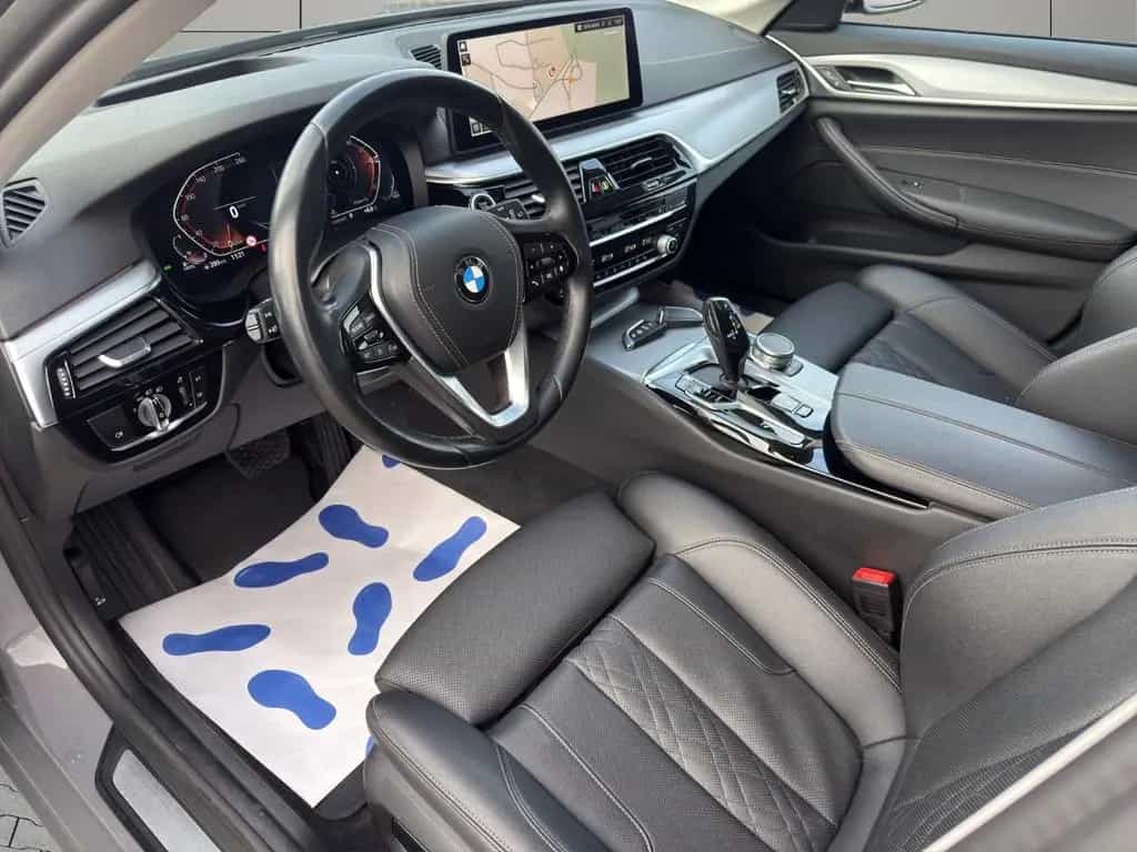 BMW 5 Series 520 d Sport LED Head-Up Leder BLIS Garantie 08/2021-photo-6