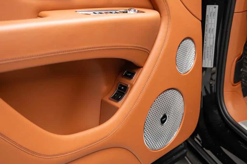 Bentley Bentayga S 4.0 V8 09/2024-photo-31