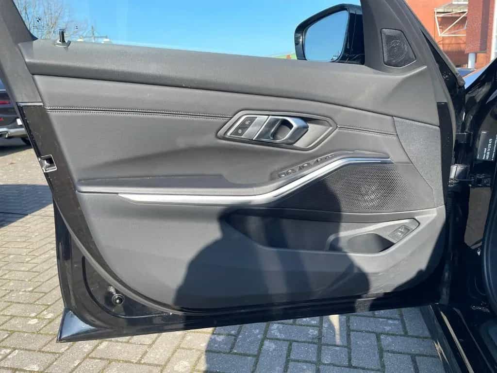 BMW 3 Series 320 d Touring LED HiFi Shz Driving Assis. DAB 05/2023-photo-13
