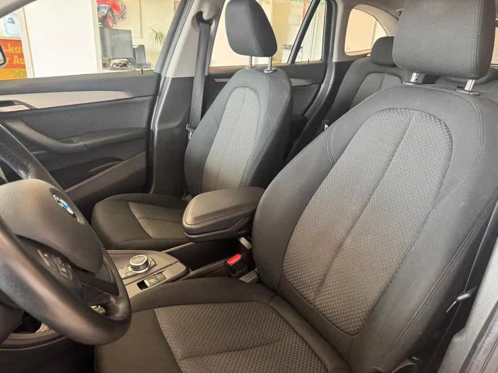 BMW X1 Baureihe 18i / NAVI/ SCHECKHEFT / LED / 07/2020-photo-17