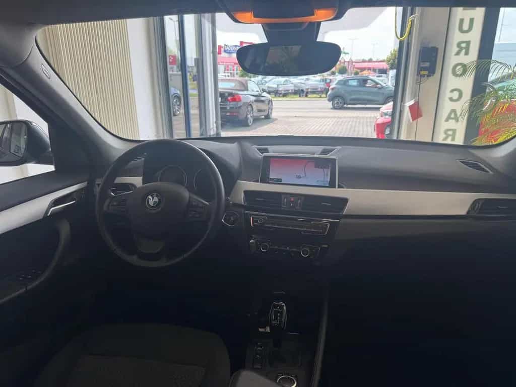 BMW X1 Baureihe 18i / NAVI/ SCHECKHEFT / LED / 07/2020-photo-25