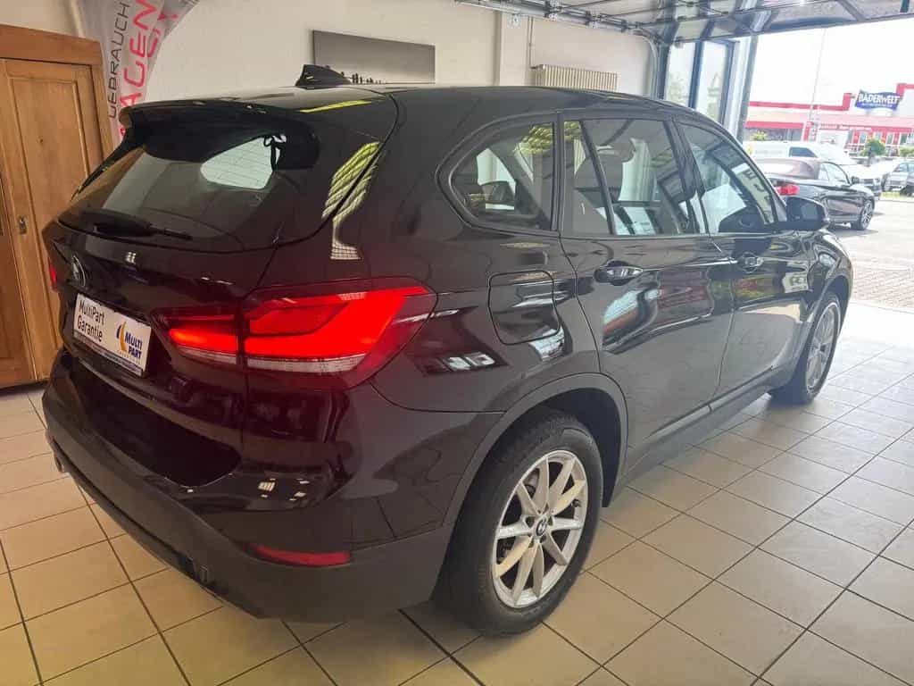 BMW X1 Baureihe 18i / NAVI/ SCHECKHEFT / LED / 07/2020-photo-3
