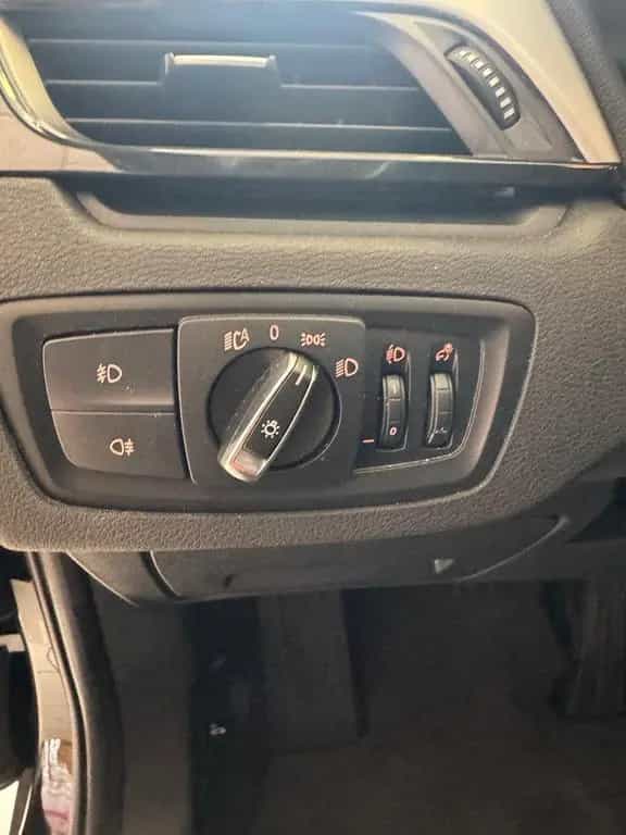 BMW X1 Baureihe 18i / NAVI/ SCHECKHEFT / LED / 07/2020-photo-8