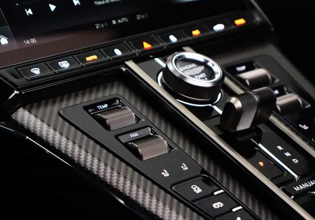 Aston Martin V8 Vantage 4.0 V8 Roadster null-photo-19
