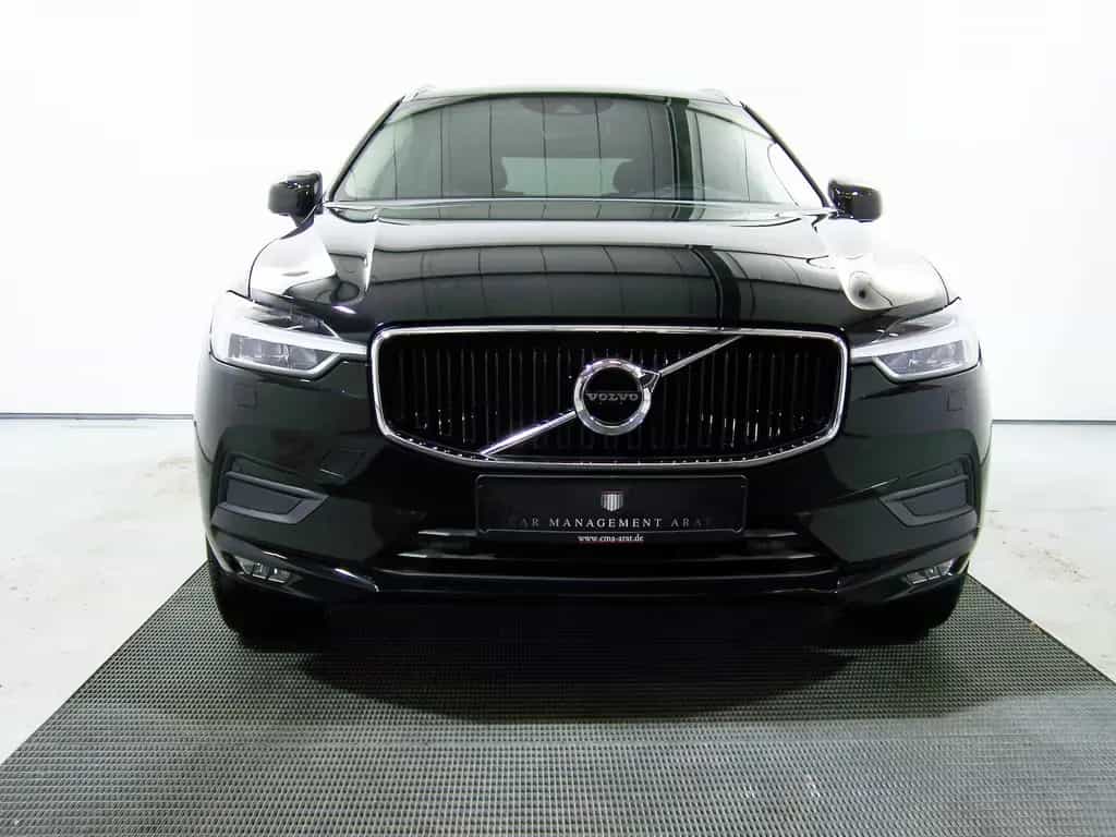 Volvo XC60 D4 Momentum Pro AUTOM LED+NAV+AMB+KAM+PDC 01/2020-photo-1