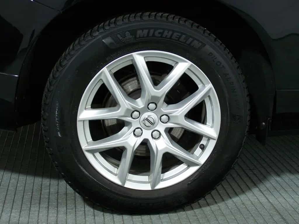 Volvo XC60 D4 Momentum Pro AUTOM LED+NAV+AMB+KAM+PDC 01/2020-photo-14