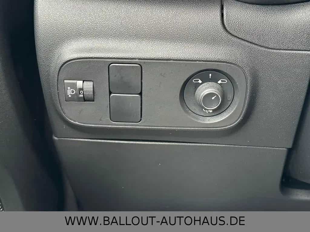 Citroën C3 Shine Pack*2.HAND*KLIMA*NAVI*TOT*SPUR*SHZ*LED 11/2020-photo-23