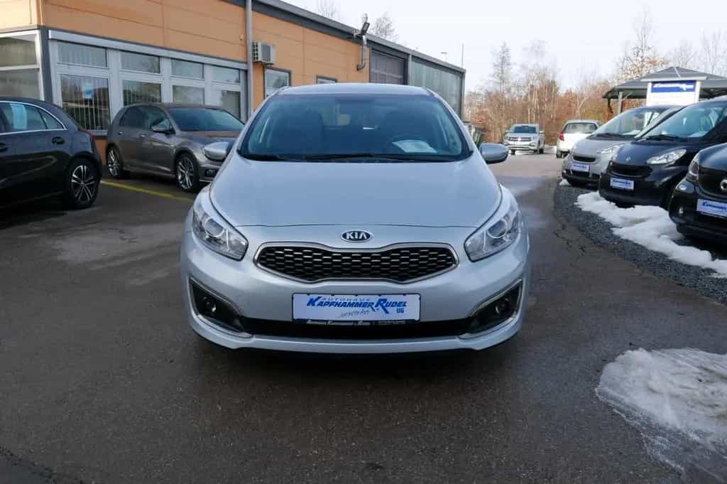 Kia Ceed 03/2018-photo-1