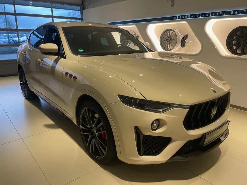 Maserati Levante Trofeo/Bianco Avorio 03/2022-photo-1