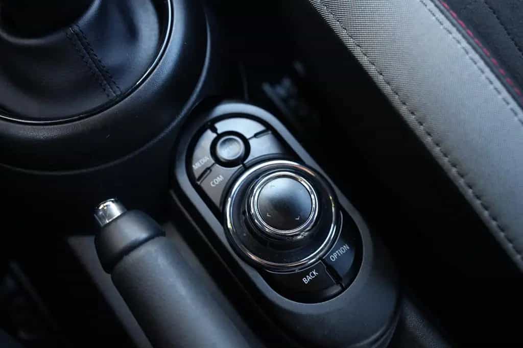MINI Cooper AUTOMATIK*JCW KIT*SPORTSITZE*NAVI*1.HD*CN 12/2021-photo-16