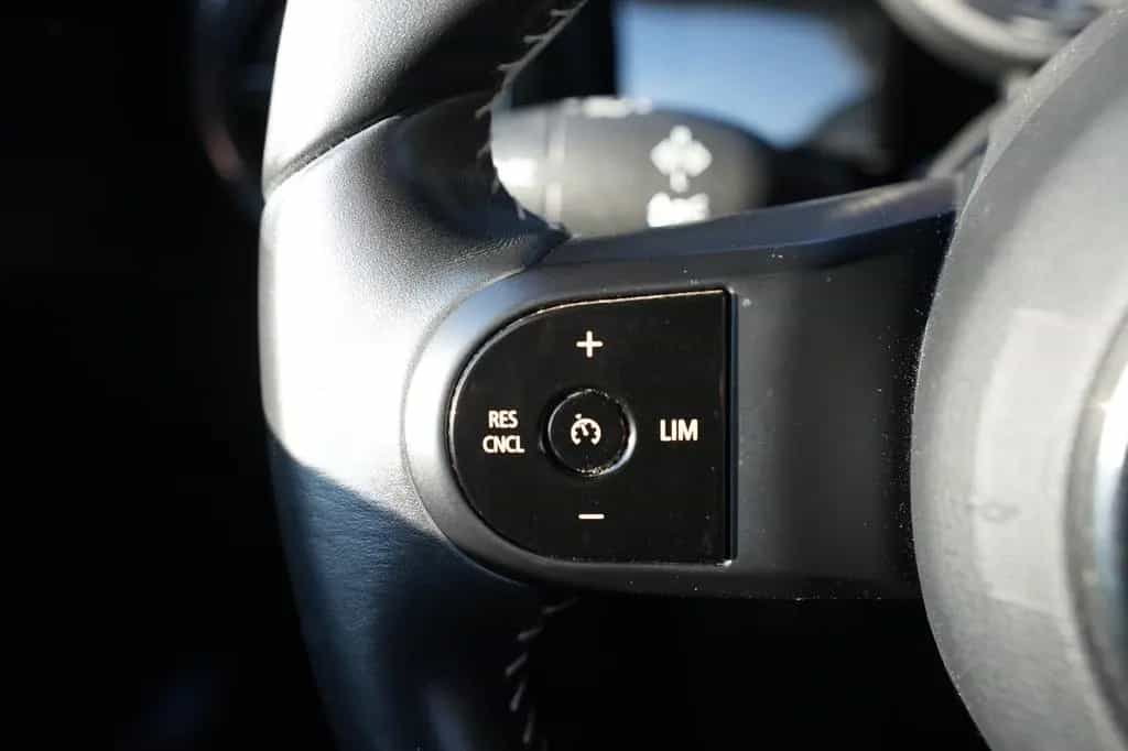 MINI Cooper AUTOMATIK*JCW KIT*SPORTSITZE*NAVI*1.HD*CN 12/2021-photo-19