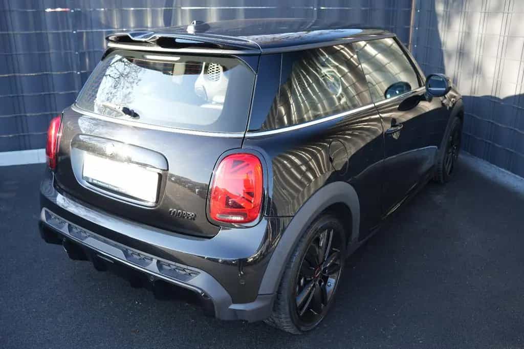 MINI Cooper AUTOMATIK*JCW KIT*SPORTSITZE*NAVI*1.HD*CN 12/2021-photo-3