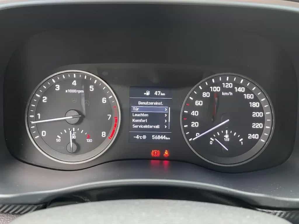 Hyundai TUCSON PURE 1.6 GDi *CAM*SITZHZG*NAVI*DAB* 12/2018-photo-11
