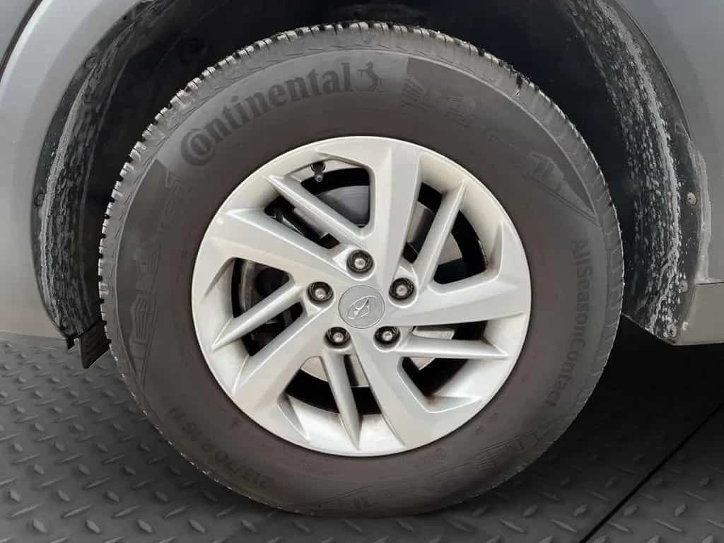 Hyundai TUCSON PURE 1.6 GDi *CAM*SITZHZG*NAVI*DAB* 12/2018-photo-5