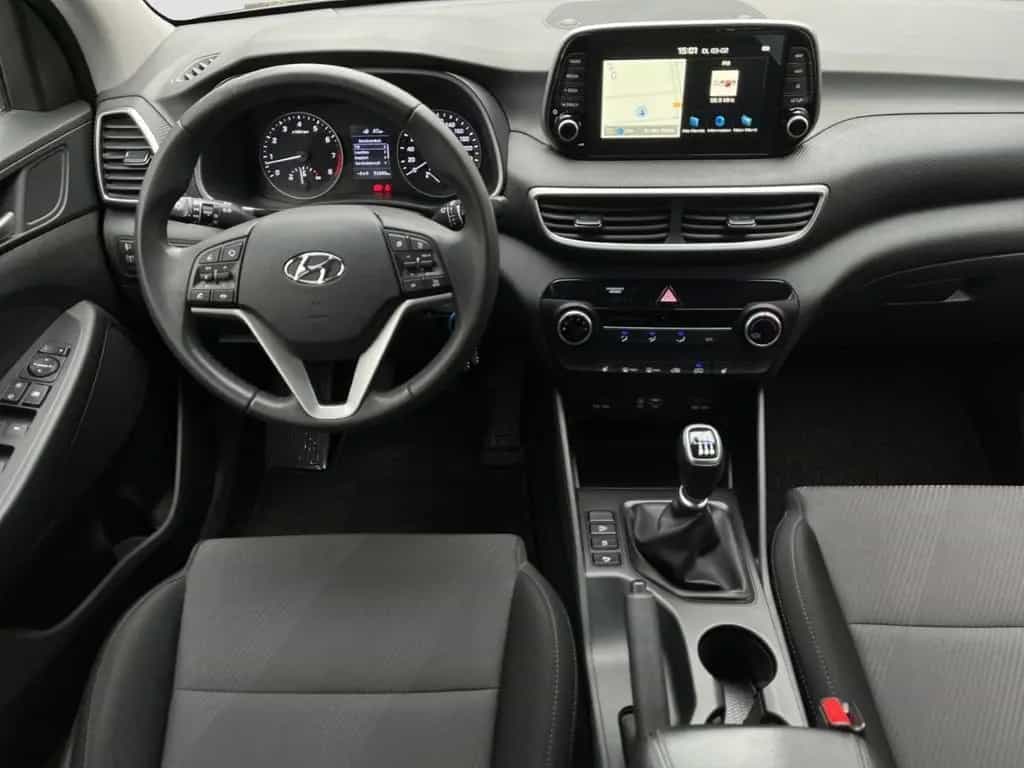 Hyundai TUCSON PURE 1.6 GDi *CAM*SITZHZG*NAVI*DAB* 12/2018-photo-9