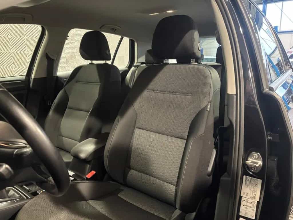 Volkswagen Golf VII Lim. 1.5 TSI*COMFORTLINE*ACC-SHZ-SRA-16 06/2018-photo-18