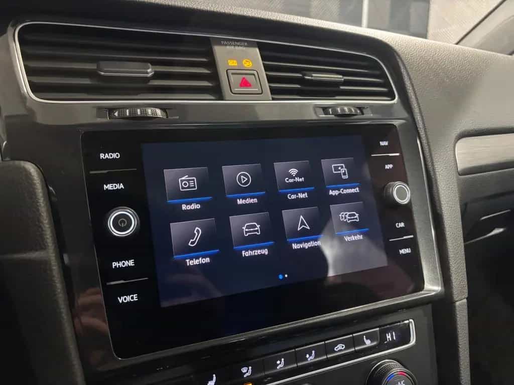 Volkswagen Golf VII Lim. 1.5 TSI*COMFORTLINE*ACC-SHZ-SRA-16 06/2018-photo-29