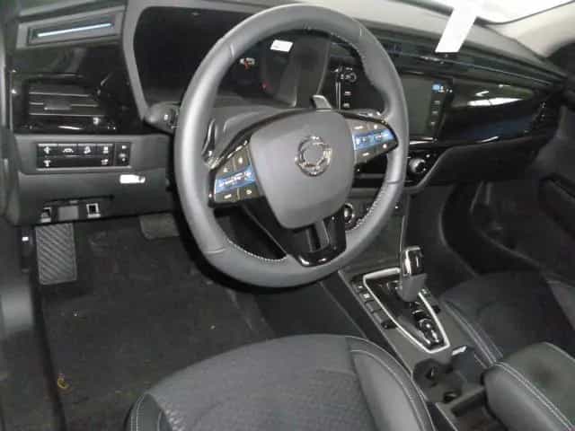 KGM Korando Essential Plus A/C LICHT-+ REGENS. PDC null-photo-5