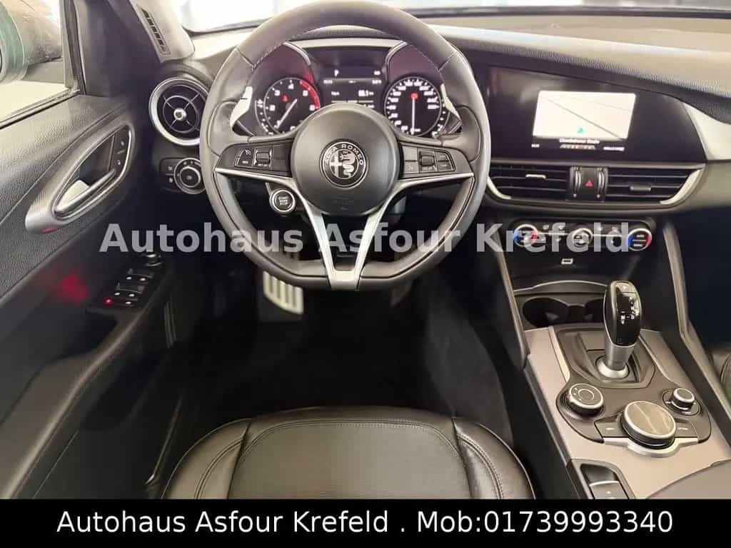 Alfa Romeo Giulia Super Efficiency *Kamera*PDC*AHK*8-fach 03/2017-photo-10