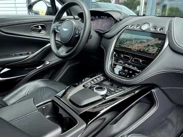 Aston Martin DBX 4.0 V8 04/2022-photo-15