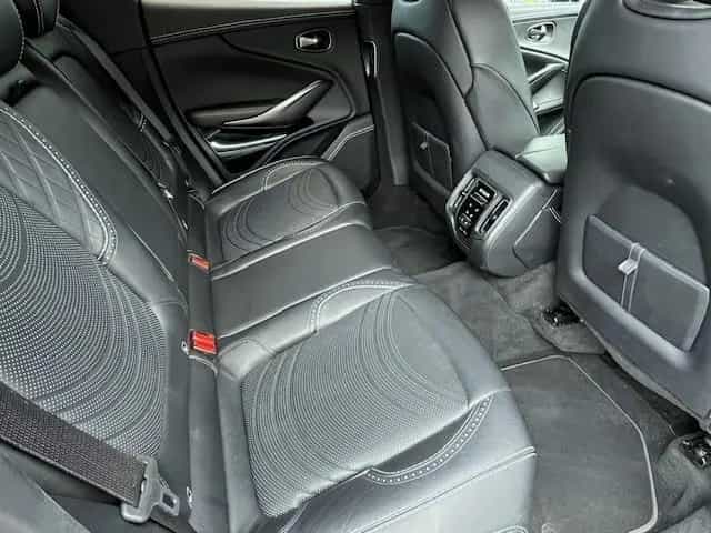 Aston Martin DBX 4.0 V8 04/2022-photo-17
