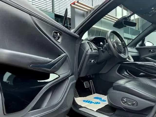 Aston Martin DBX 4.0 V8 04/2022-photo-7