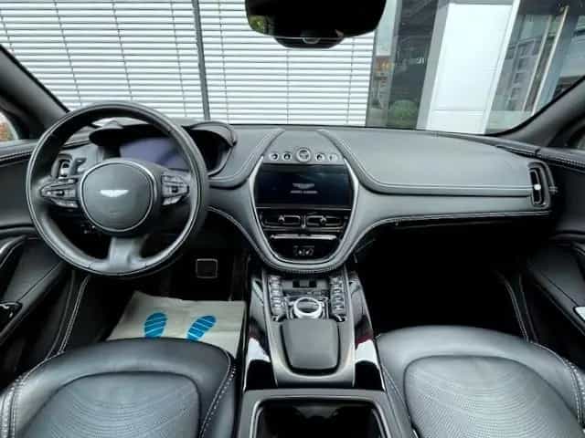 Aston Martin DBX 4.0 V8 04/2022-photo-8