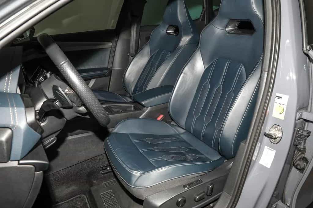 Cupra Formentor VZ 2.0 TSI 4D DSG AHK Matrix Pano Kam 09/2023-photo-15