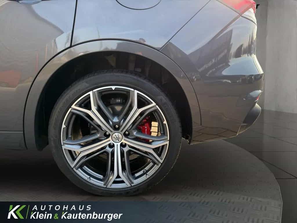 Maserati Levante 3.0 V6 Modena +LED+CARPLAY+SPORTSITZE 04/2023-photo-9
