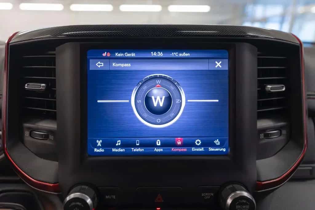 Dodge RAM 1500 REBEL 5,7L CARPLAY KAM AHK M+S TEMPOMAT 11/2019-photo-17