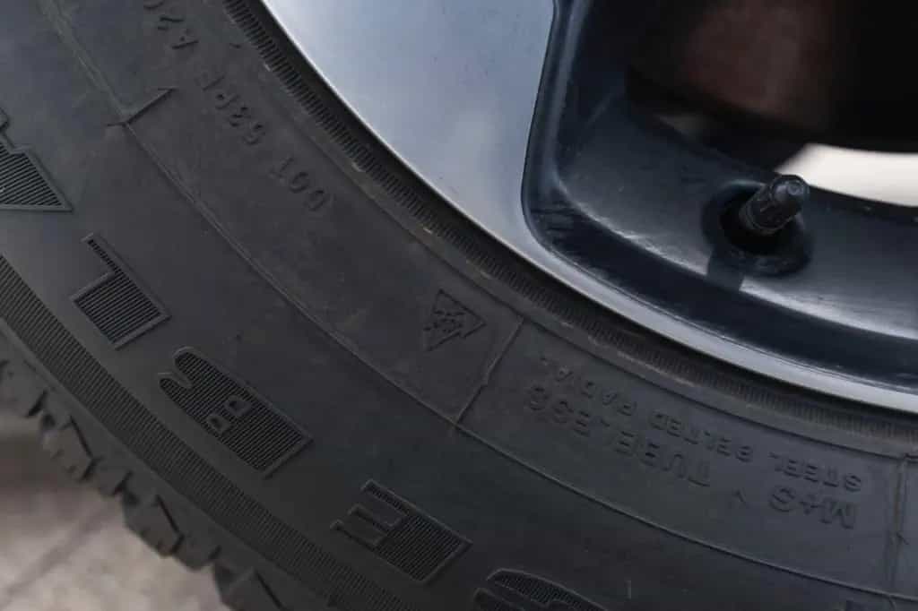 Dodge RAM 1500 REBEL 5,7L CARPLAY KAM AHK M+S TEMPOMAT 11/2019-photo-28