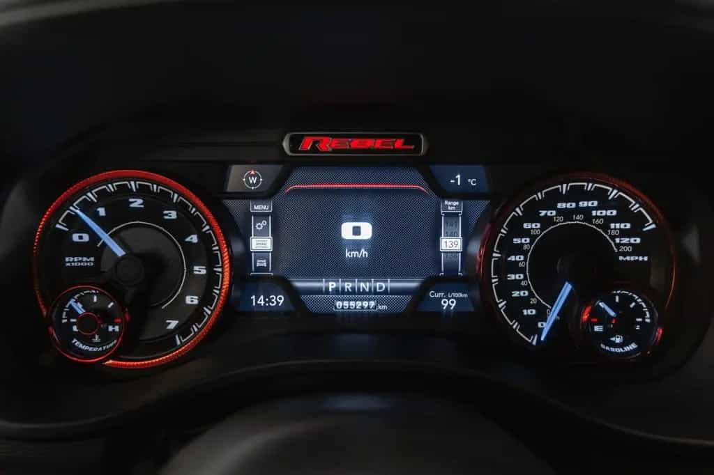 Dodge RAM 1500 REBEL 5,7L CARPLAY KAM AHK M+S TEMPOMAT 11/2019-photo-30