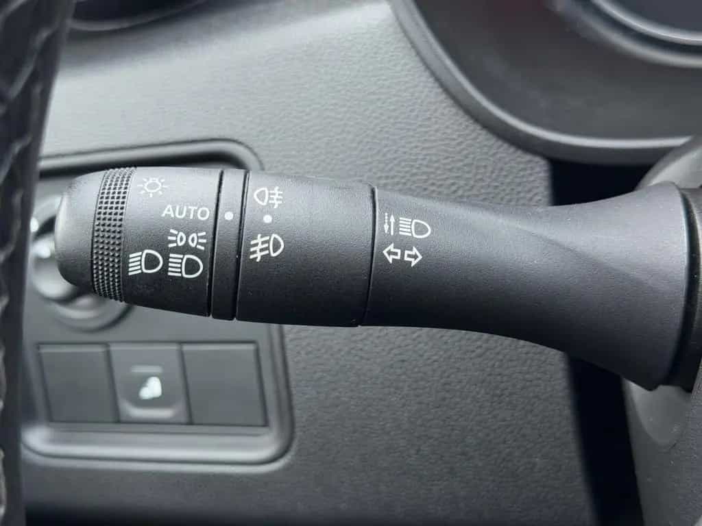 Dacia Duster II Extreme Leder LED Alu Spur 360° Navi 02/2023-photo-29
