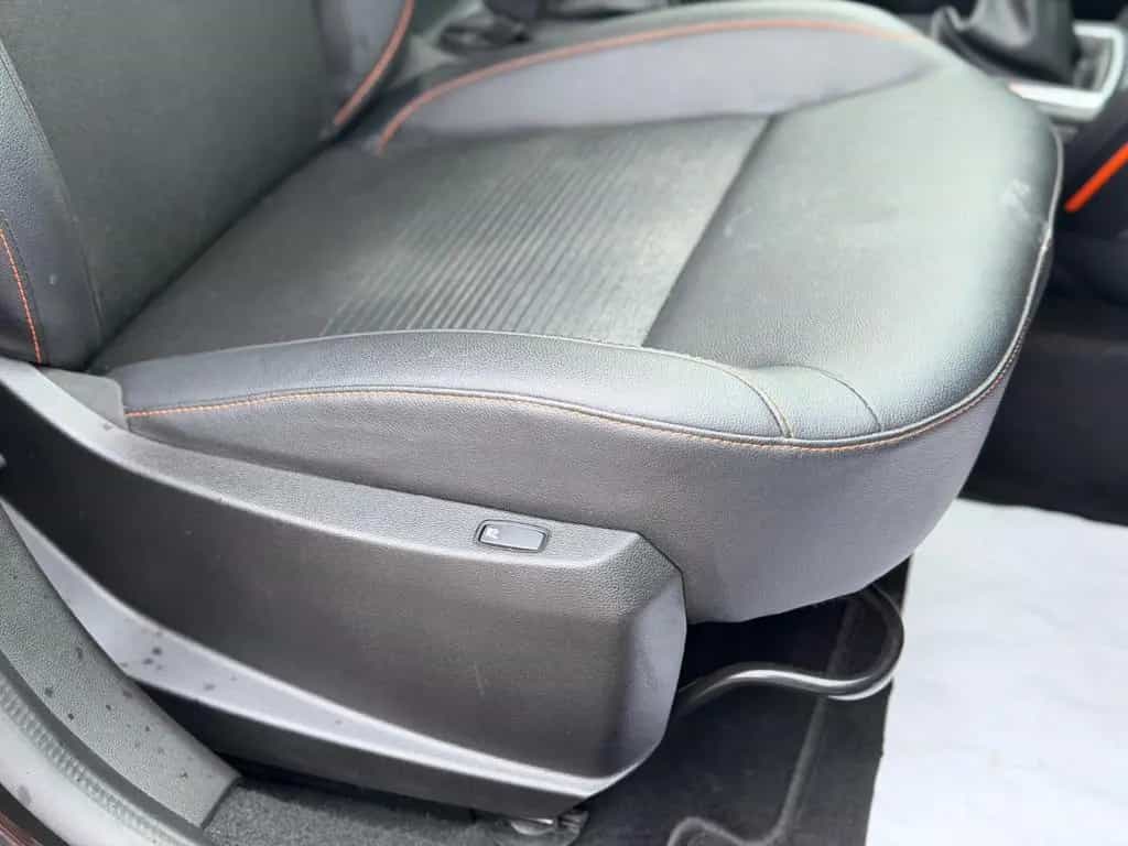 Dacia Duster II Extreme Leder LED Alu Spur 360° Navi 02/2023-photo-39
