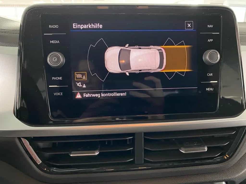 Volkswagen T-Roc Life 1.0 TSI AHK.Standheizung.Navi.APP 05/2025-photo-6