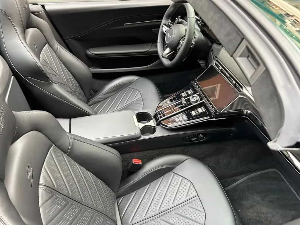Aston Martin V8 Vantage S Roadster null-photo-11