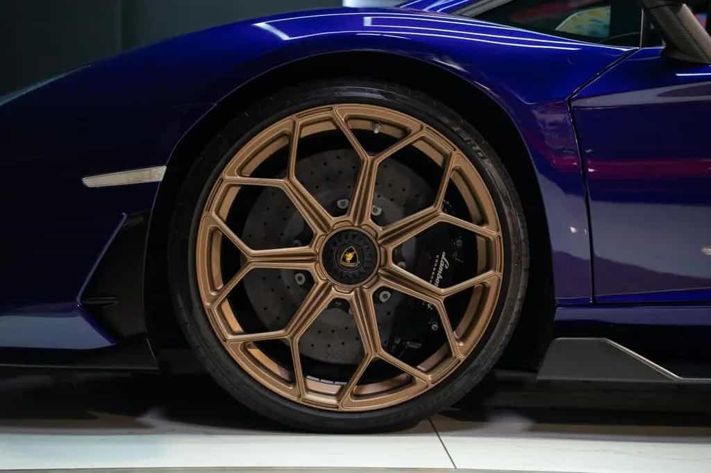 Lamborghini Aventador SVJ*AD Personam*Lift*Sensonum*Camera 03/2019-photo-4