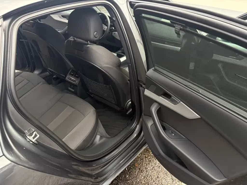 Audi A4 Lim. 40 TFSI quattro S-line Black Style 10/2023-photo-17