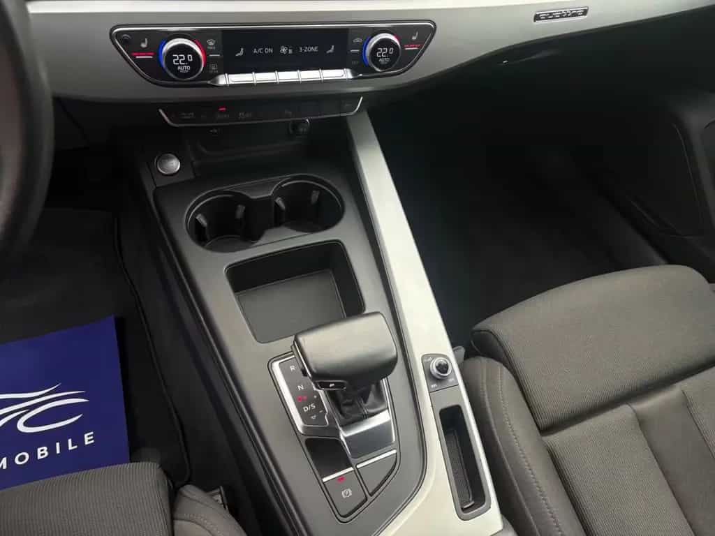 Audi A4 Lim. 40 TFSI quattro S-line Black Style 10/2023-photo-26