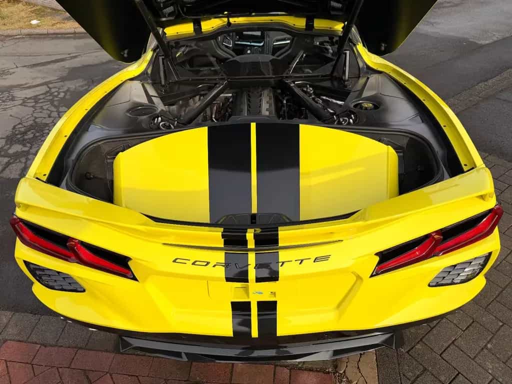 Corvette C8 STINGRAY*70TH*ANNIVERSARY*EDITION*DEUTSCH*NEU 08/2025-photo-15