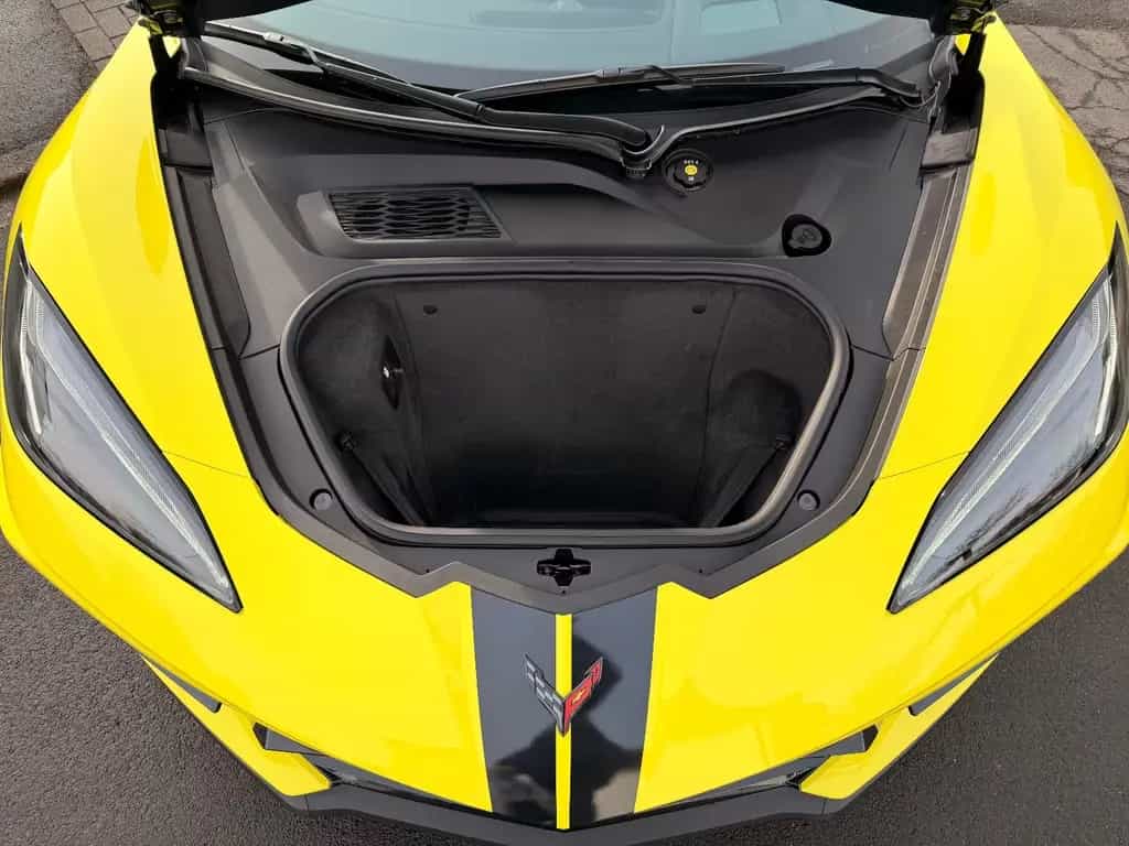 Corvette C8 STINGRAY*70TH*ANNIVERSARY*EDITION*DEUTSCH*NEU 08/2025-photo-17