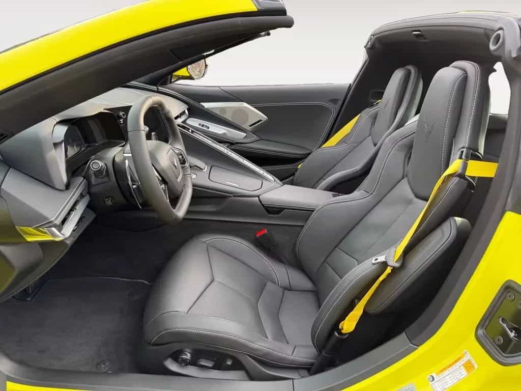 Corvette C8 STINGRAY*70TH*ANNIVERSARY*EDITION*DEUTSCH*NEU 08/2025-photo-8